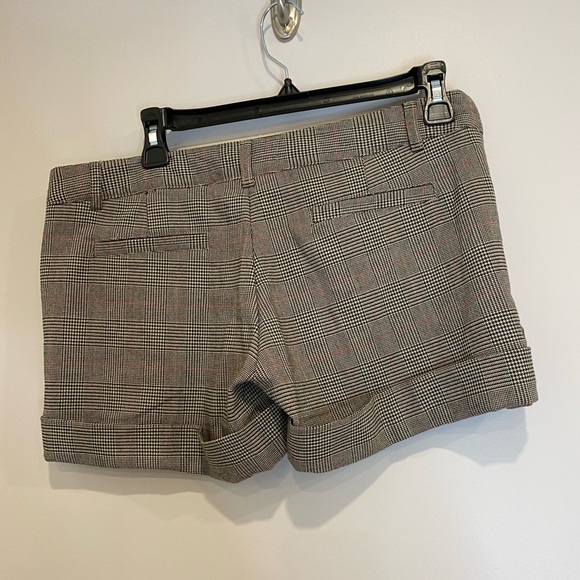 •2/$30• F21 Y2K Cuffed Plaid Trouser Shorts with Red Buttons - Picture 2 of 4